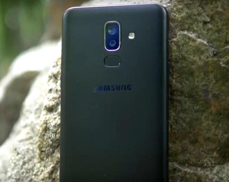 Telefon pintar Samsung Galaxy J8 (2018) - kelebihan dan kekurangan