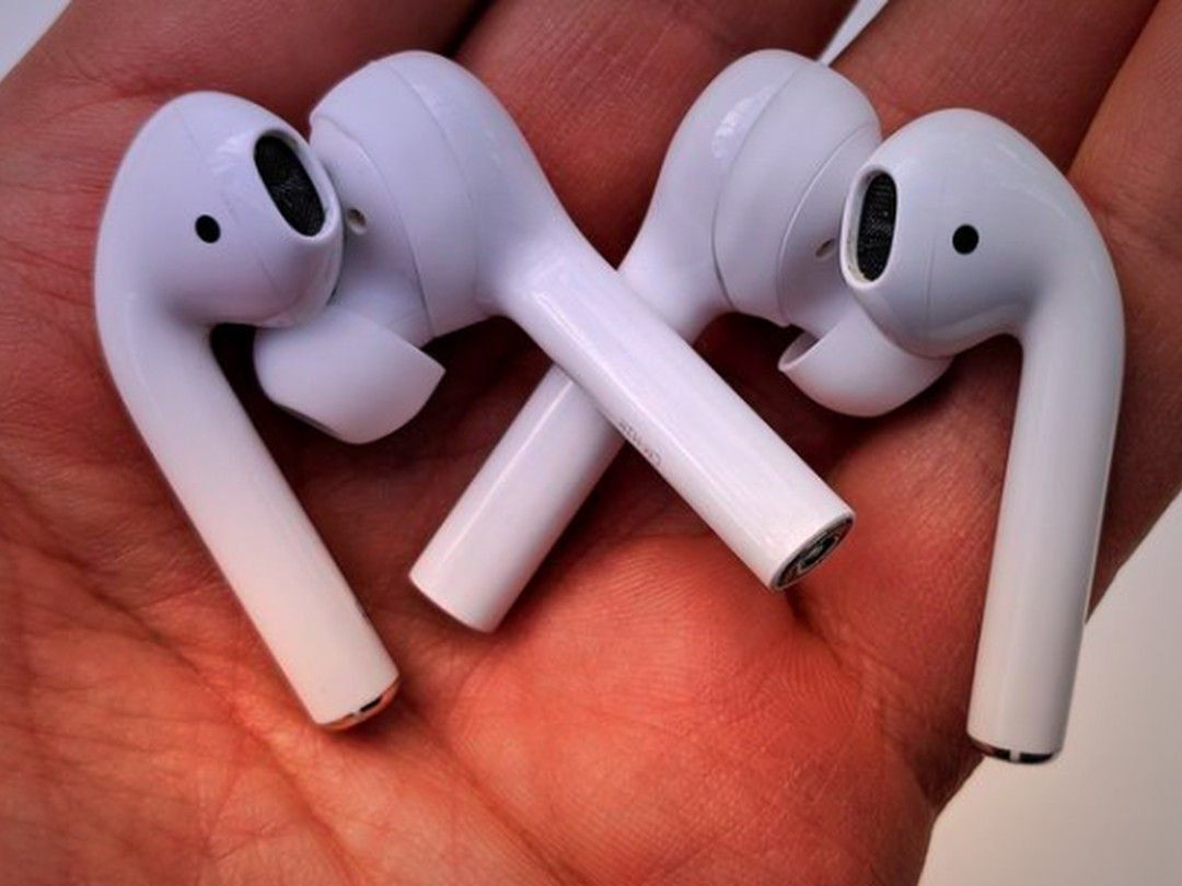 Fon kepala tanpa wayar Huawei FreeBuds atau Apple AirPods?