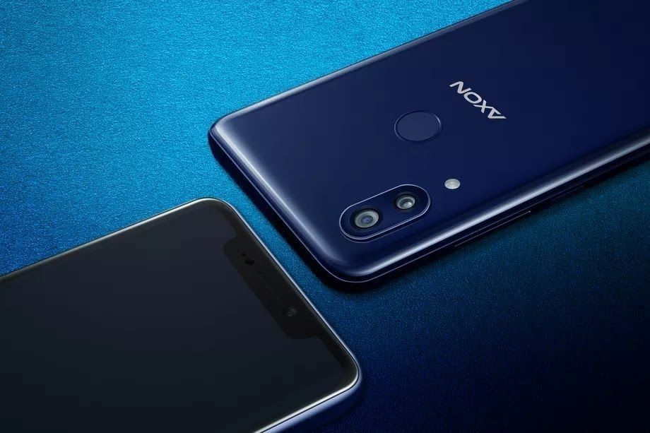 Telefon pintar ZTE Axon 9 Pro - kelebihan dan kekurangan