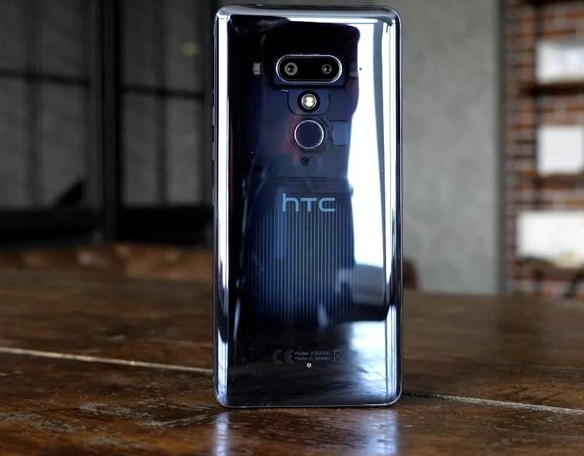 Telefon pintar HTC U12 Plus (64GB dan 128GB) - kelebihan dan kekurangan