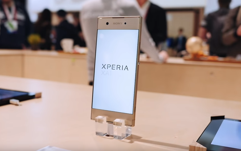 Ulasan telefon pintar Sony Xperia XA1 Ultra Dual 32 dan 64 Gb - kelebihan dan kekurangan