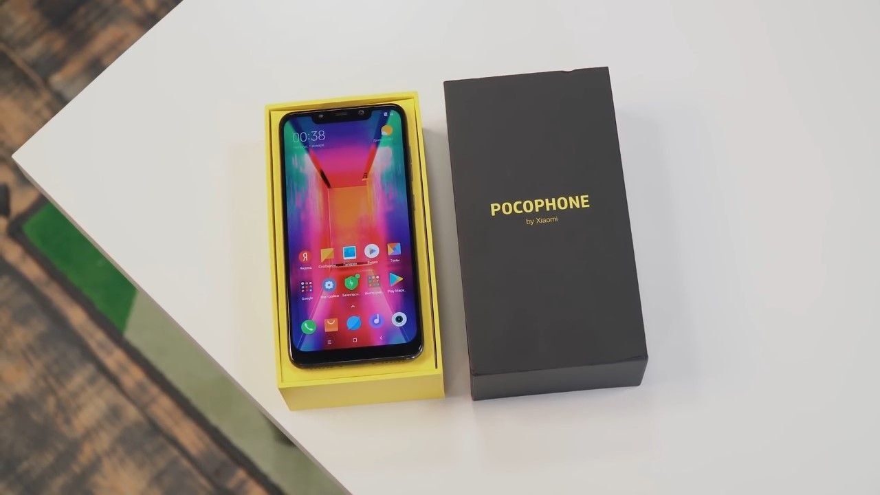 Telefon pintar Xiaomi Pocophone F1 6 / 64GB dan 128GB - kelebihan dan kekurangan