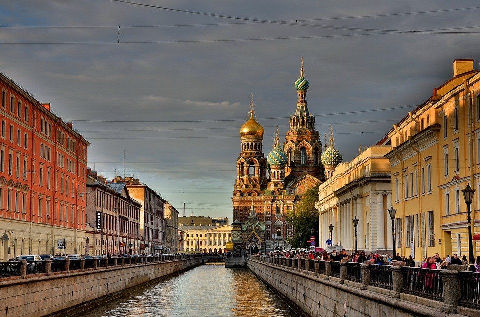 Ulasan muzium terbaik di St. Petersburg 2024