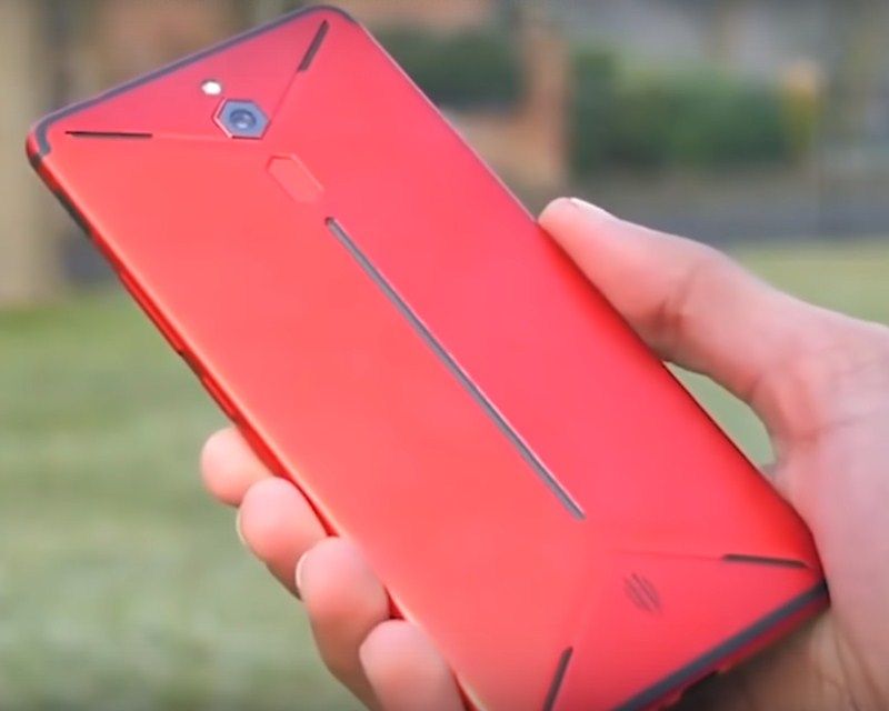 Telefon pintar ZTE nubia Red Magic 3 - kelebihan dan kekurangan