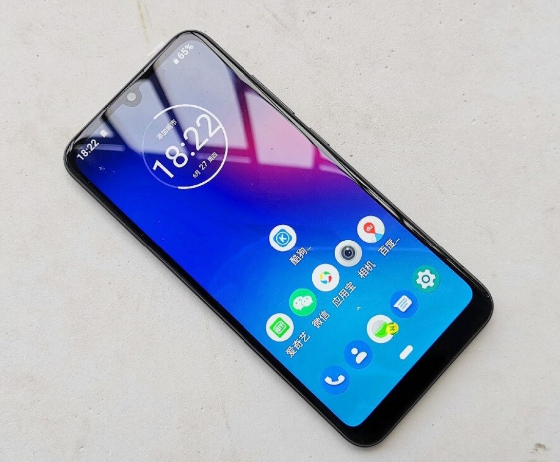 Telefon pintar Motorola Moto E6 Plus - kelebihan dan kekurangan