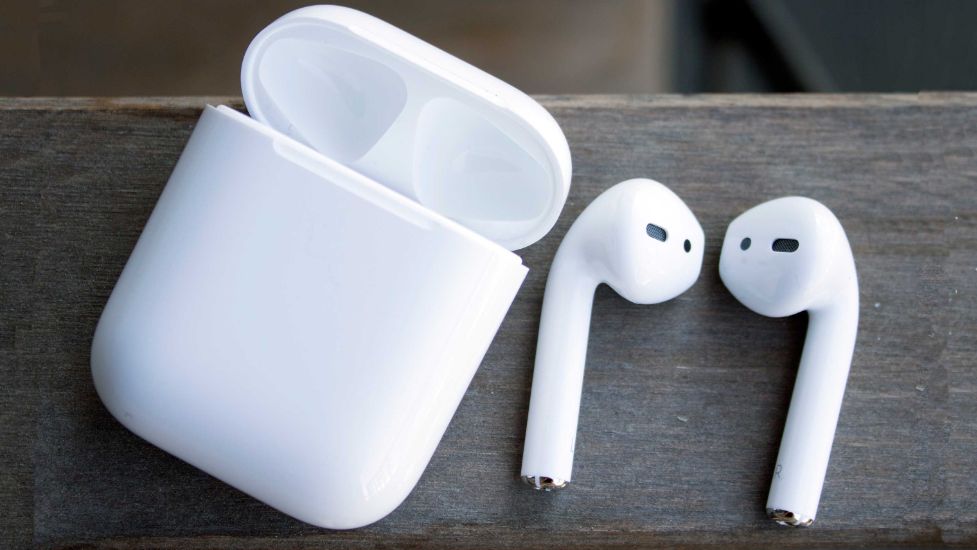 Ulasan Headphone Tanpa Wayar Apple Air Pods 2 dengan Ciri Utama