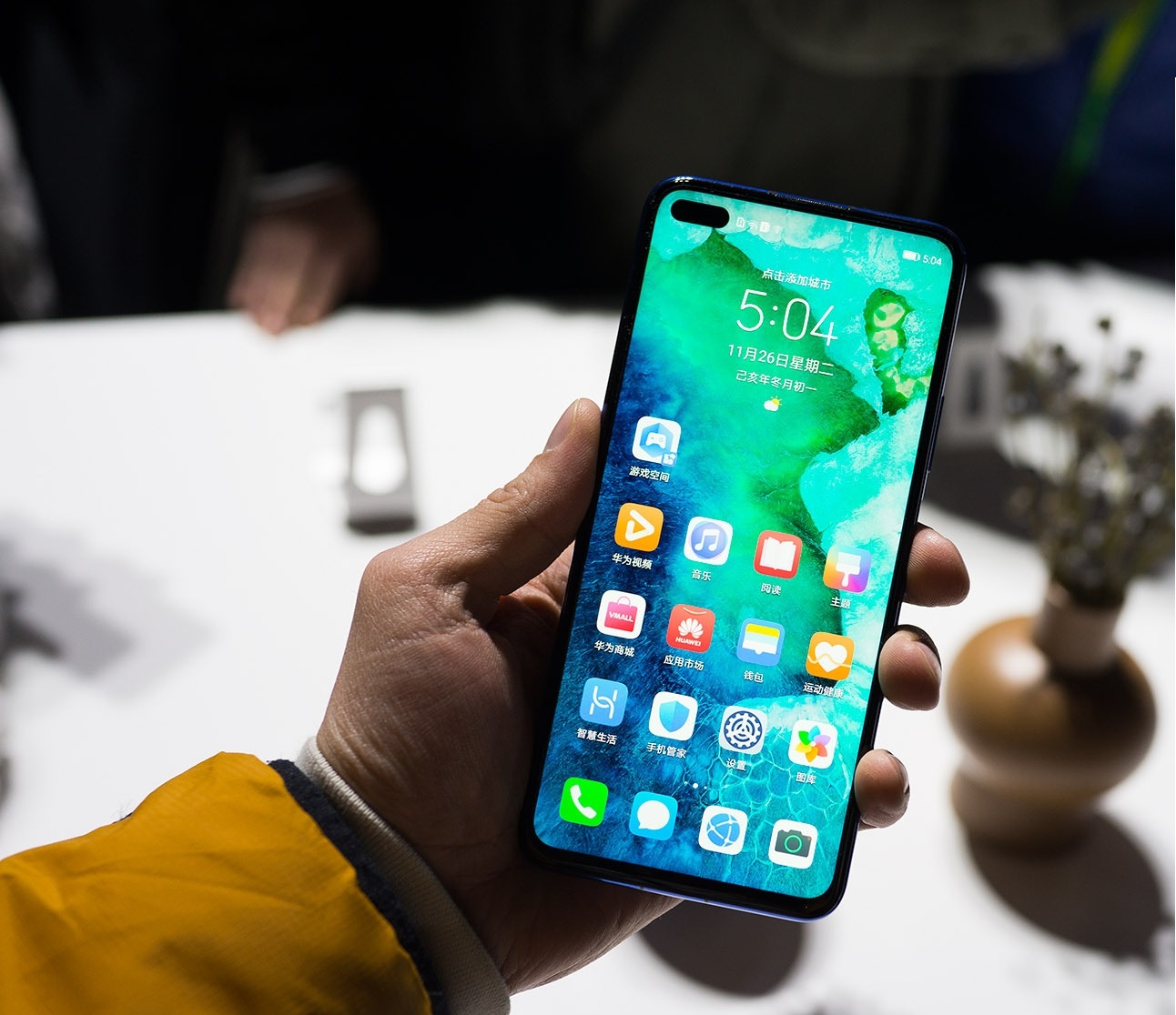 Ulasan telefon pintar Honor V30 Pro dengan ciri-ciri utama